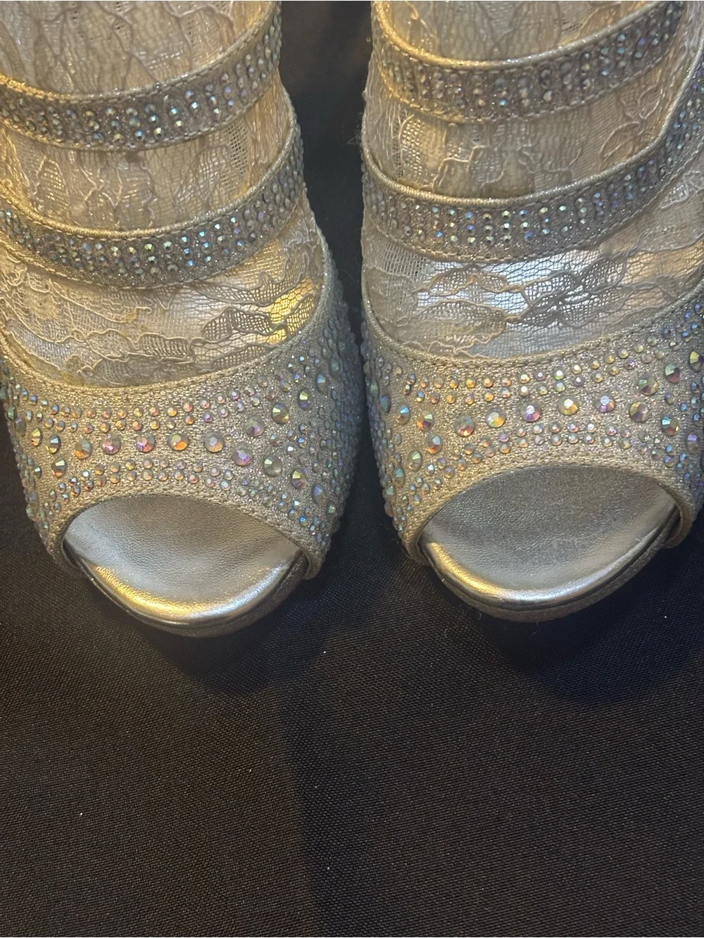 Deb ivory lace